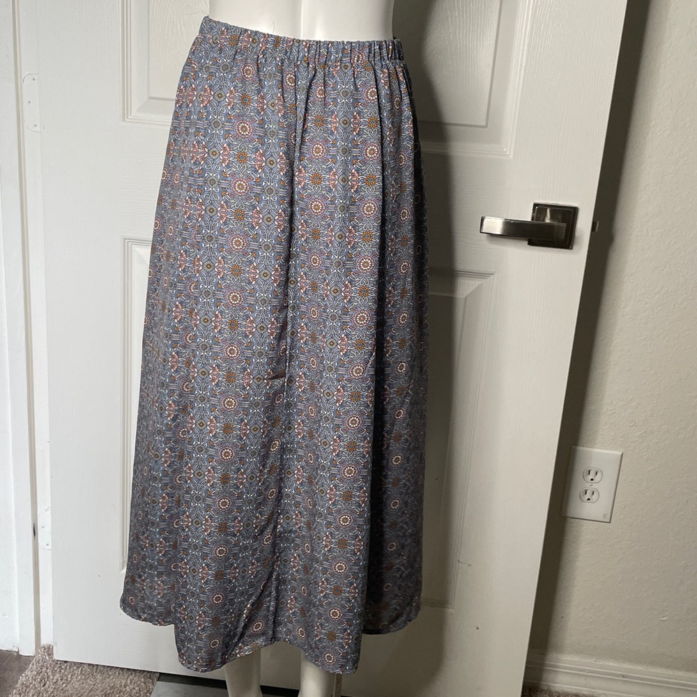 Max Studio Floral Button-Front Maxi Skirt - Picture 4 of 6
